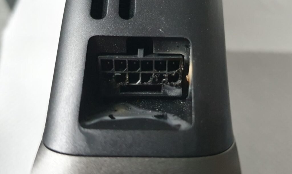 RTX 5090 queima conector mesmo com encaixe perfeito