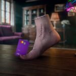 Nubank lança campanha com Netflix e série Wandinha